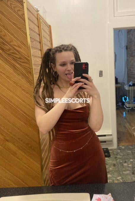 🇷🇴 Romanian Escorts in Gillingham: 7418376367 - Seeking something simple and uncomplicated