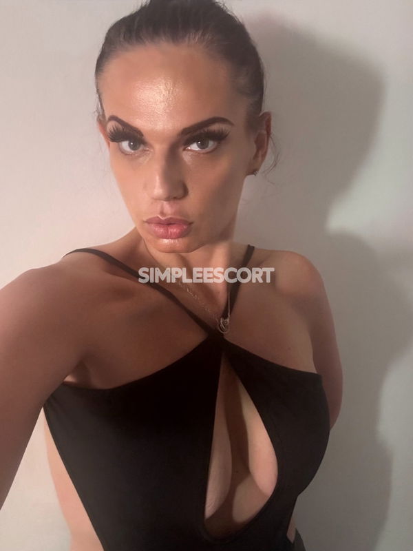 🇬🇧 British Escorts in Canary Wharf: 7932754502 - BRITISH AND ENGLISH MILF - 45 years old and HOT