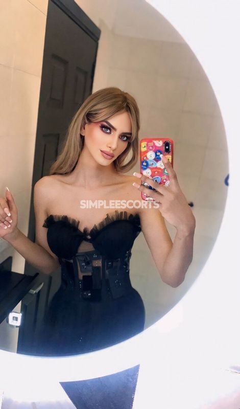 Escorts in York: 7470109663 - Virgínia Hung
