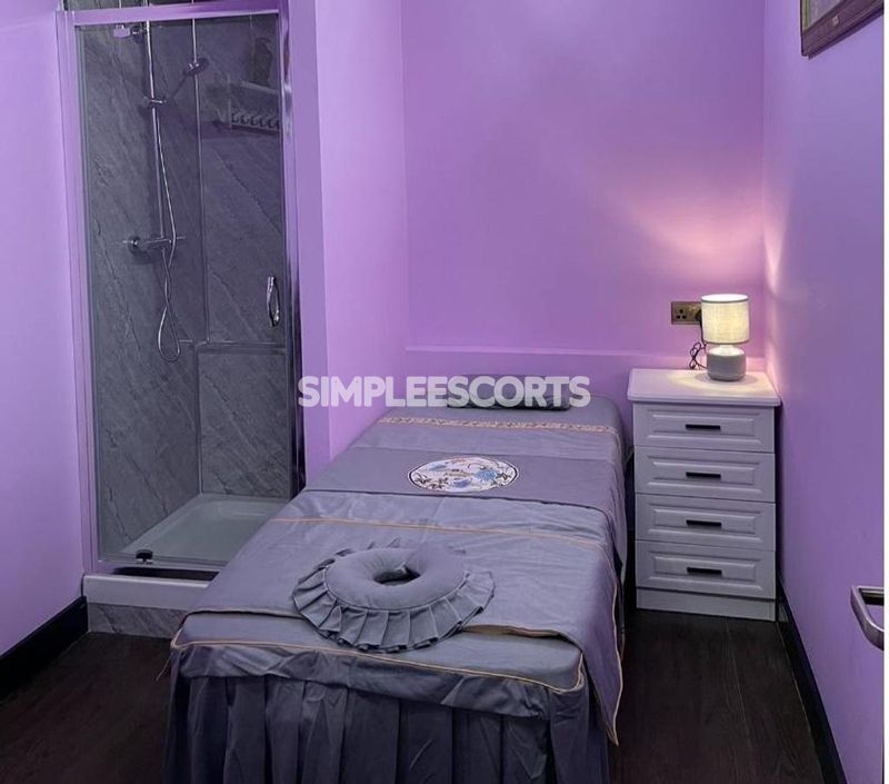 Escorts in Bridgend: 7410502208 - 💕Coco💕Body 2 Body Relaxing Massage in Vauxhall SW8💕