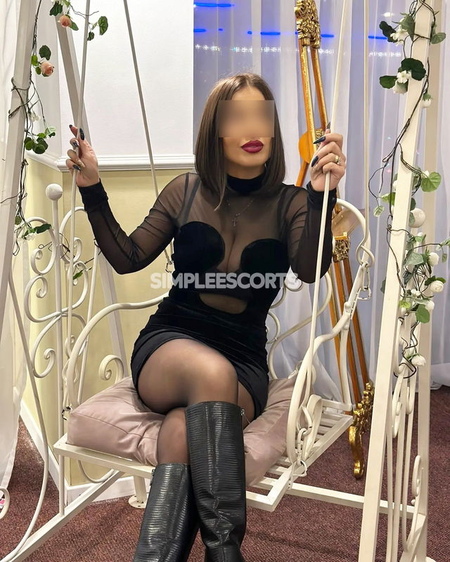 🇬🇧 British Escorts in Brentwood: 7966728660 - Sarah sexy petite escort to visit you